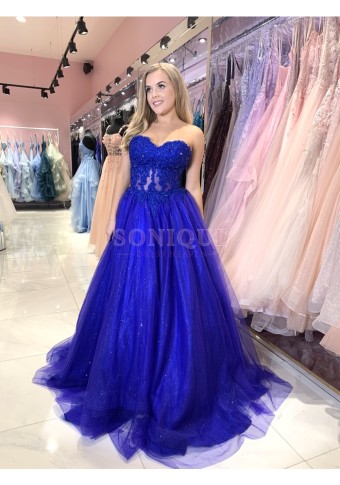 Beverly Hills 141 – Royal Blue: A Statement of Elegance and Modern Glamour